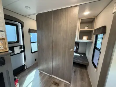 2026 Coachmen Catalina Legacy Edition 333DORM photo 11