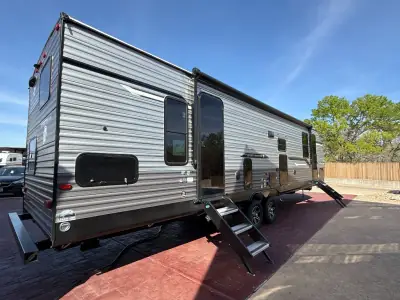 2026 Coachmen Catalina Legacy Edition 333DORM photo 4