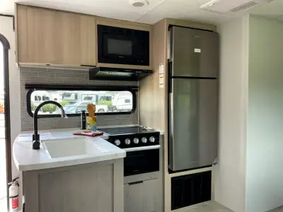 2025 Dutchmen Kodiak SE 280BHSL photo 9