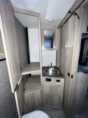 2021 Winnebago MICRO MINNIE 2108FBS photo 25