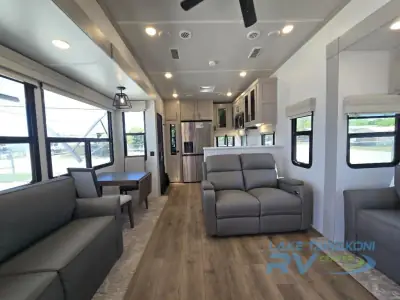 2023 Palomino Columbus 384RK photo 8