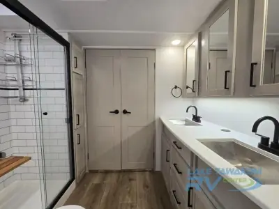 2023 Palomino Columbus 384RK photo 25