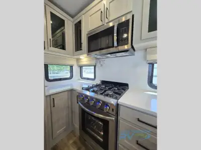 2023 Palomino Columbus 384RK photo 13