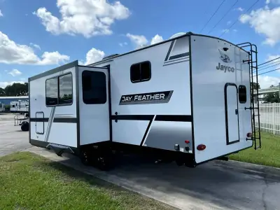 2027 Jayco Jay Feather 25BH photo 36