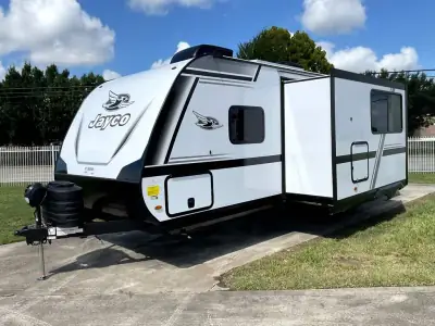 2027 Jayco Jay Feather 25BH photo 5