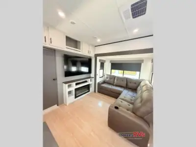 2027 Forest River Crusader 2SUITE photo 9