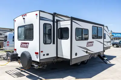2020 Dutchmen COLEMAN LIGHT 2955RL photo 3