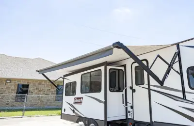 2020 Dutchmen COLEMAN LIGHT 2955RL photo 8