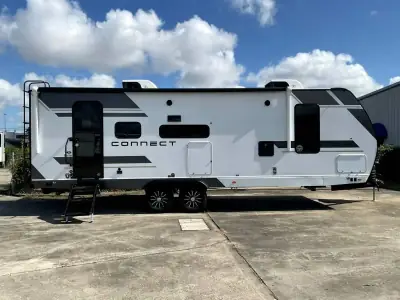 2027 K-Z Connect C271RL photo 6
