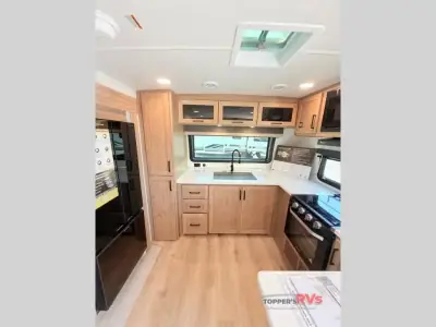 2027 Forest River Rockwood Mini Lite 2523MBR photo 17