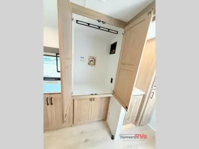 2027 Forest River Rockwood Mini Lite 2523MBR photo 32
