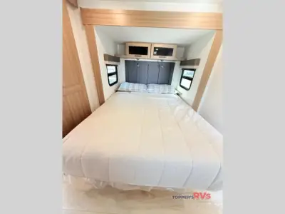 2027 Forest River Rockwood Mini Lite 2523MBR photo 28