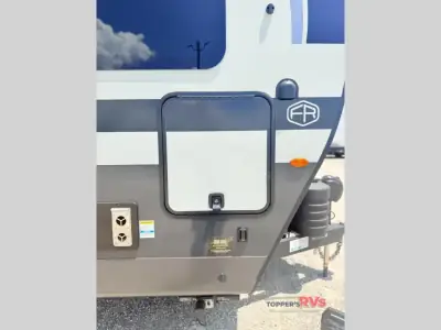 2027 Forest River Rockwood Mini Lite 2523MBR photo 38