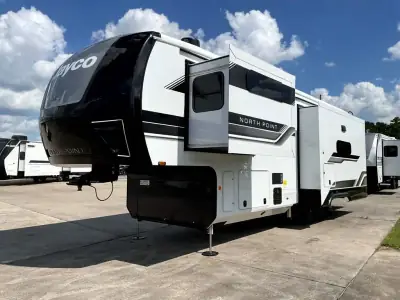 2027 Jayco North Point 310RLTS photo 5