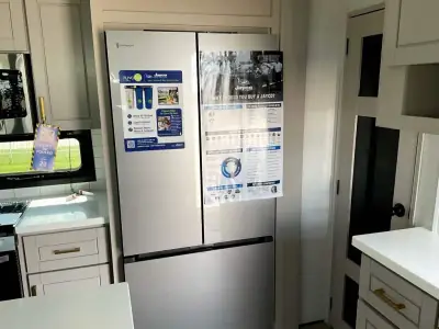 2027 Jayco North Point 310RLTS photo 22
