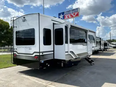 2027 Jayco North Point 310RLTS photo 39