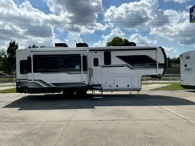 2027 Jayco North Point 310RLTS photo 7