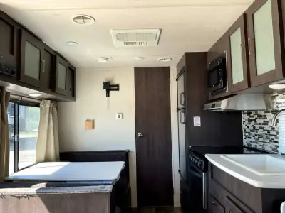 2019 Forest River Salem Cruise Lite 171RBXL photo 8