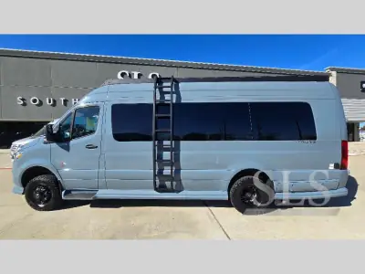 2026 Ogv Luxury Coach V-Cruise 10OBA AWD photo 9