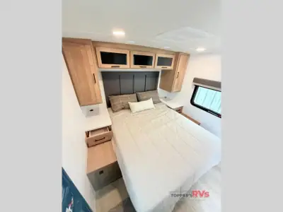 2027 Forest River Rockwood Mini Lite 2506FK photo 26