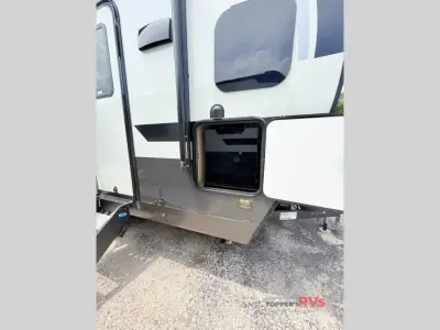 2027 Forest River Rockwood Mini Lite 2506FK photo 29