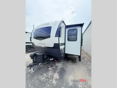 2027 Forest River Rockwood Mini Lite 2506FK photo 6