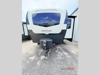 2027 Forest River Rockwood Mini Lite 2506FK photo 7
