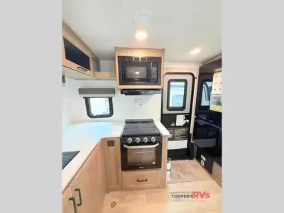 2027 Forest River Rockwood Mini Lite 2506FK photo 14