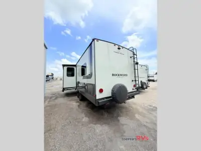 2027 Forest River Rockwood Mini Lite 2506FK photo 5