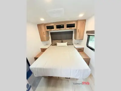 2027 Forest River Rockwood Mini Lite 2506FK photo 22