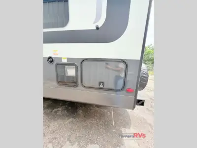 2027 Forest River Rockwood Mini Lite 2506FK photo 33