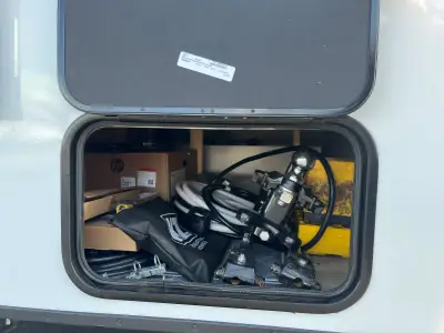 2023 K-Z ESCAPE HATCH E17 photo 9