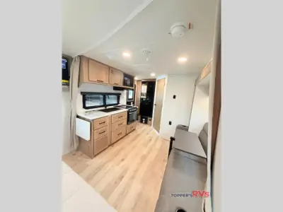 2027 Forest River Rockwood Mini Lite 2109S photo 24