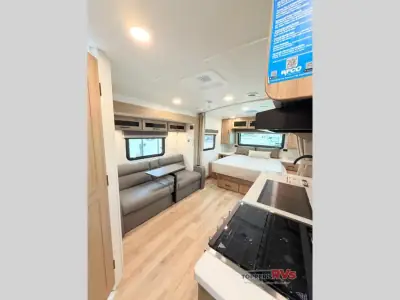 2027 Forest River Rockwood Mini Lite 2109S photo 7
