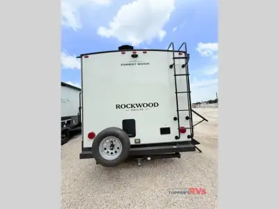 2027 Forest River Rockwood Mini Lite 2109S photo 4
