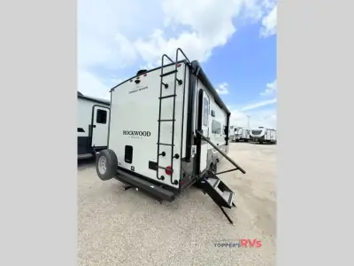 2027 Forest River Rockwood Mini Lite 2109S photo 3