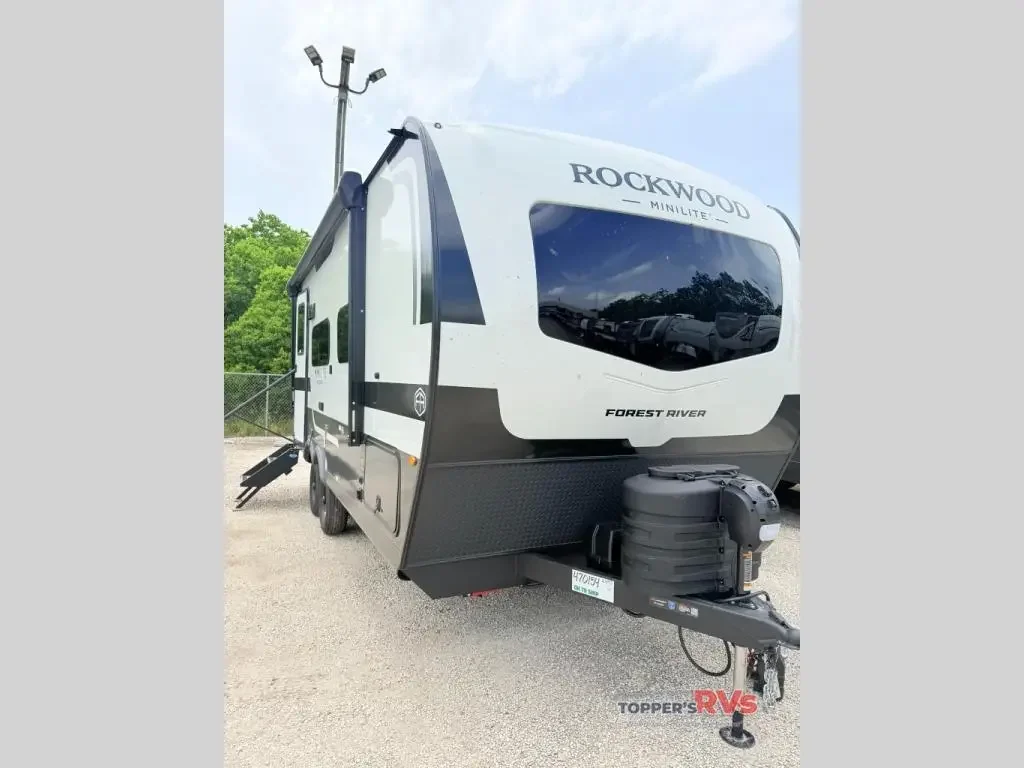 2027 Forest River Rockwood Mini Lite 2109S exterior