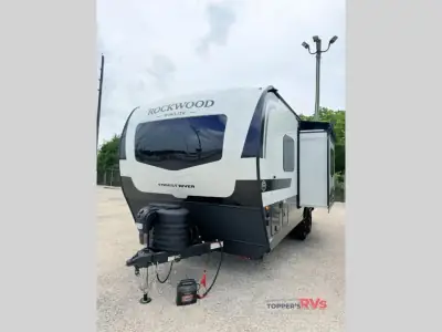 2027 Forest River Rockwood Mini Lite 2109S photo 6