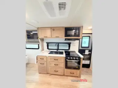 2027 Forest River Rockwood Mini Lite 2109S photo 17