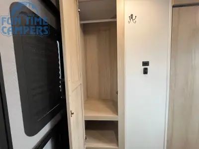 2023 Winnebago VOYAGE 2831RB photo 24