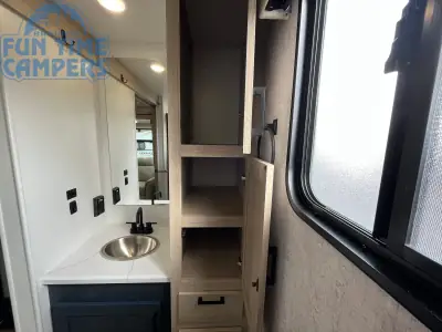2023 Winnebago VOYAGE 2831RB photo 31