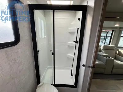 2023 Winnebago VOYAGE 2831RB photo 28