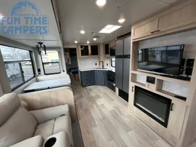 2023 Winnebago VOYAGE 2831RB photo 32