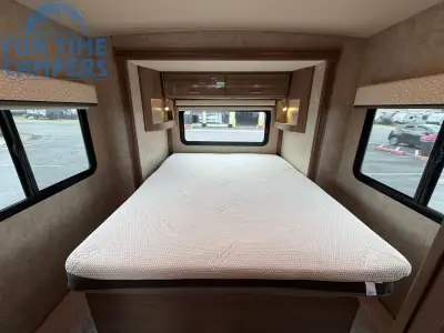 2014 Winnebago VIEW 24G photo 33
