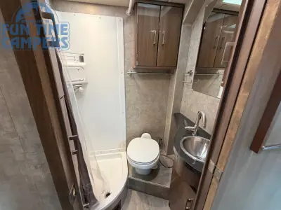 2014 Winnebago VIEW 24G photo 28