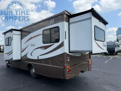 2014 Winnebago VIEW 24G photo 4