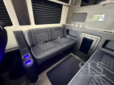 2027 Ogv Luxury Coach V-Drive 10OB photo 36