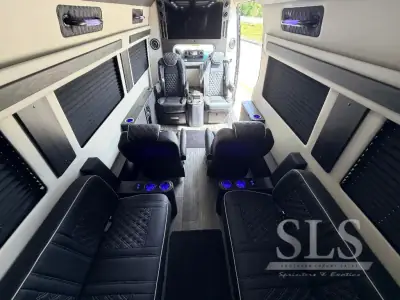 2027 Ogv Luxury Coach V-Drive 10OB photo 42