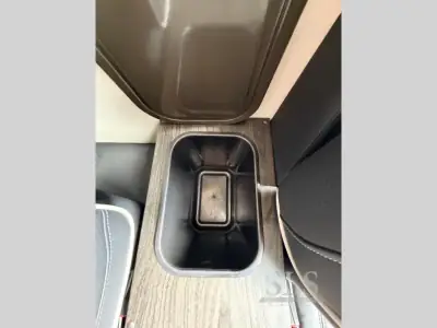 2027 Ogv Luxury Coach V-Drive 10OB photo 26