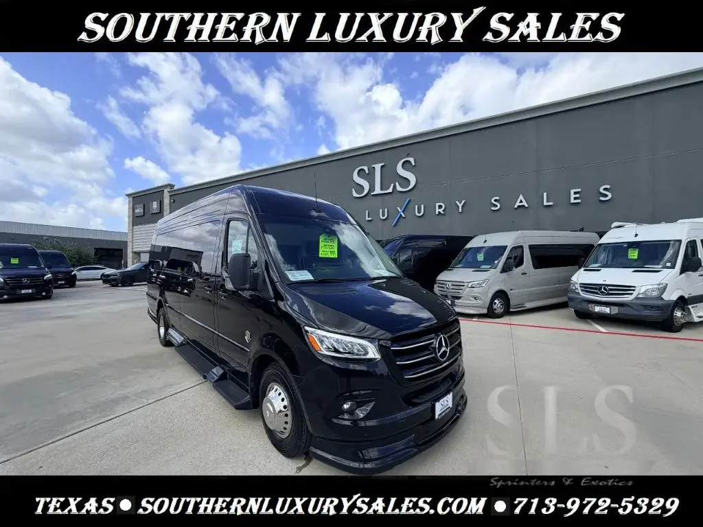 2027 Ogv Luxury Coach V-Drive 10OB exterior
